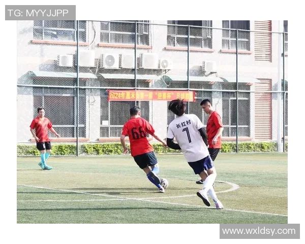 足球明星们在绿茵场上挥洒汗水与激情踢出的精彩瞬间与传奇故事 足球明星们在绿茵场上挥洒汗水与激情踢出的精彩瞬间与传奇故事