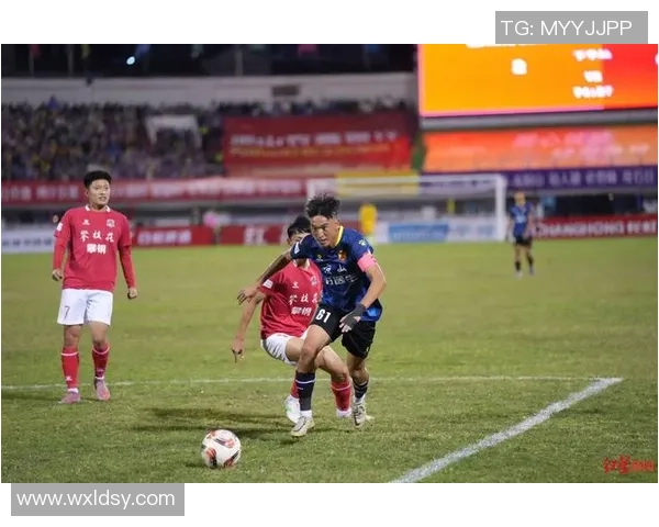 成都足球队荣登足球战术排行榜第三名引发热议 成都足球队荣登足球战术排行榜第三名引发热议