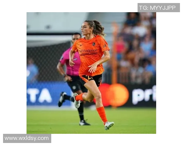 揭晓足球明星圈外女友的神秘面纱她们都是谁和他们的故事 揭晓足球明星圈外女友的神秘面纱她们都是谁和他们的故事